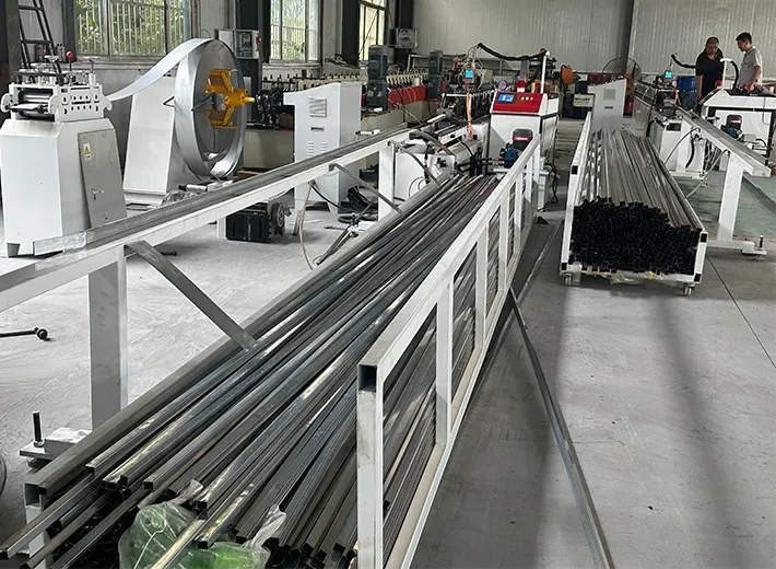 Receiving Table & Palletizer